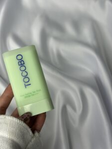 ضدآفتاب استیکی توکوبو سبز محافظت قوی SPF50 و بافت سبک