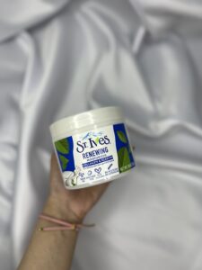 کرم مرطوب‌کننده است.آیوز Renewing Collagen & Elastin؛ جوانساز و سفت‌کننده پوست